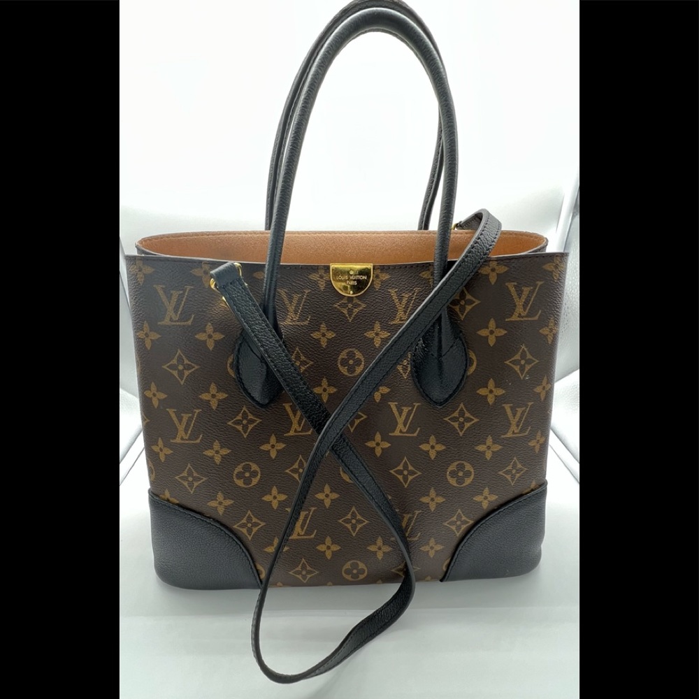 Louis Vuitton Flandrin with strap in excellent condition